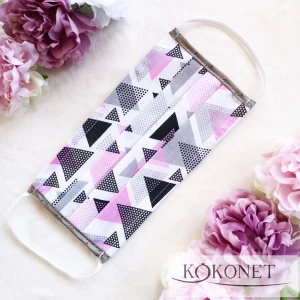 Maseczka różowe trójkąty