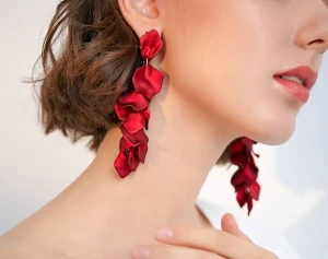 Kolczyki czerwone listki girlanda