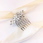 Subtelny grzebyk ślubny srebrny z cyrkoniami