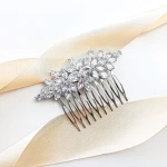 Elegancki srebrny grzebyk ślubny do włosów