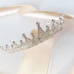 Elegancka tiara ślubna srebrna diadem