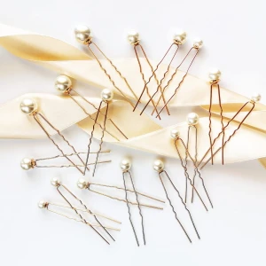 Zestaw wsuwek - kokówki z  perełkami złote