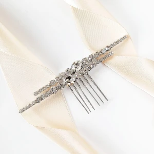 Minimalistyczny srebrny grzebyk do fryzury ślubnej prosty