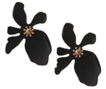 Kolczyki czarne kwiaty matowe na sztyft