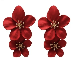 Kolczyki czerwone podwójne kwiatowe lekkie na sztyft