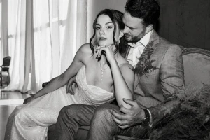 Asymetryczny naszyjnik ślubny DITA gold