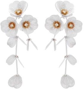Kolczyki białe z kwiatami długie i okazałe