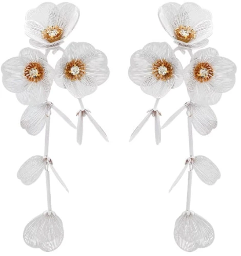 Kolczyki białe z kwiatami długie i okazałe