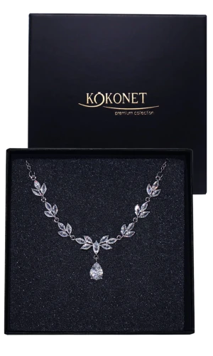 Srebrny naszyjnik ślubny z cyrkoniami regulowany elegancki pudełko PREZENT