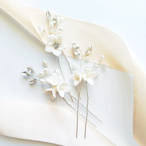 Srebrny zestaw kokówek do włosów z kwiatami ceramicznymi perełki cyrkonie