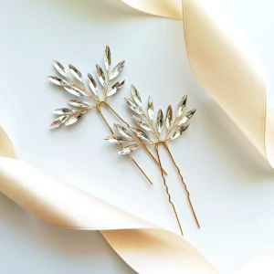 Pozłacany komplet efektownych wsuwek do włosów na ślub