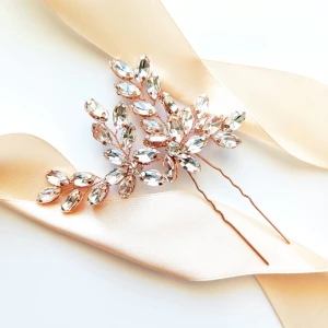 Ozdobna rose gold wsuwka do włosów z cyrkoniami gałązki