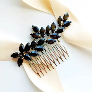 Grzebyk srebrny czarny z cyrkoniami elegancki